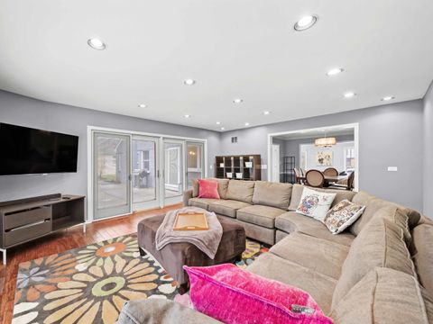 Tiny photo for 2409 The Strand, Northbrook, IL 60062 (MLS # 12615919)