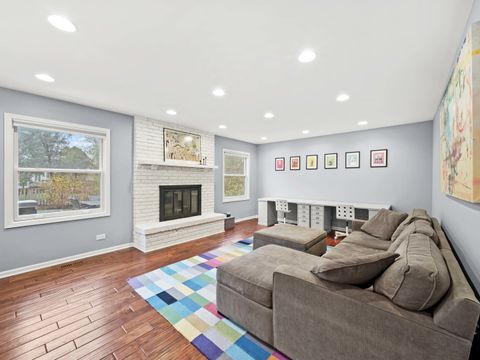 Tiny photo for 2409 The Strand, Northbrook, IL 60062 (MLS # 12615919)