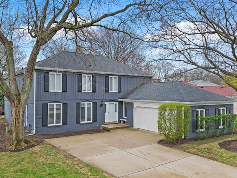 Photo of 2409 The Strand, Northbrook, IL 60062 (MLS # 12615919)