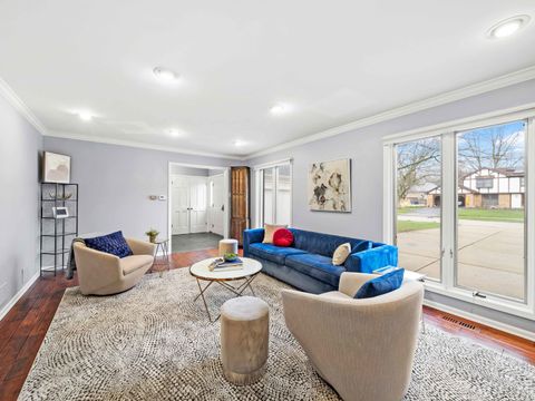 Tiny photo for 2409 The Strand, Northbrook, IL 60062 (MLS # 12615919)