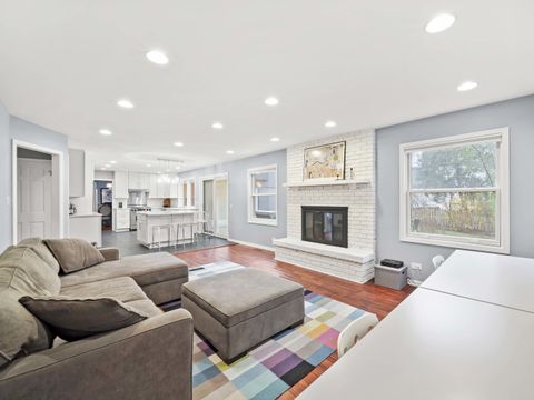 Tiny photo for 2409 The Strand, Northbrook, IL 60062 (MLS # 12615919)