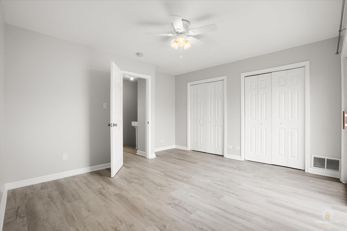 512 MEADOW GREEN Lane