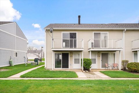 Photo of 512 MEADOW GREEN Lane, Round Lake Beach, IL 60073 (MLS # 12621464)