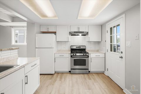 Tiny photo for 512 MEADOW GREEN Lane, Round Lake Beach, IL 60073 (MLS # 12621464)