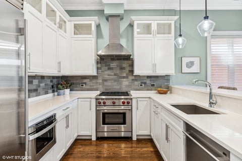 Tiny photo for 1165 W Eddy Street #2W, Chicago, IL 60657 (MLS # 12608299)