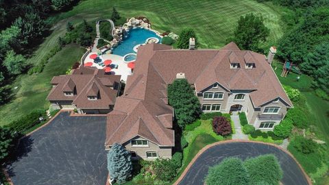 Photo of 419 N Valley Hill Road, Bull Valley, IL 60098 (MLS # 12627411)