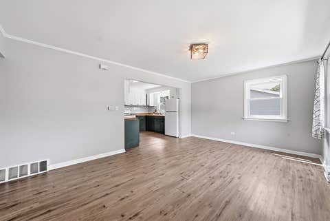 Tiny photo for 423 Lawrence Avenue, Grayslake, IL 60030 (MLS # 12714894)
