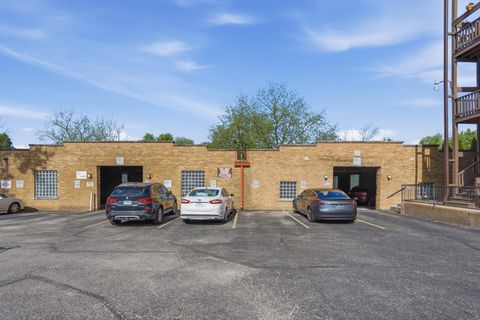 Tiny photo for 1622 18TH Avenue #24, Rock Island, IL 61201 (MLS # 12631563)