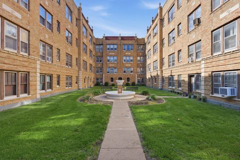 Tiny photo for 1622 18TH Avenue #24, Rock Island, IL 61201 (MLS # 12631563)