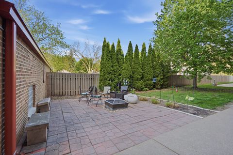 Tiny photo for 1622 18TH Avenue #24, Rock Island, IL 61201 (MLS # 12631563)