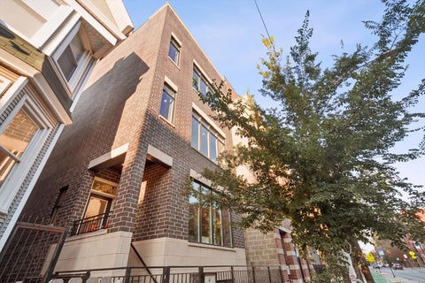 Photo of 2114 W Belmont Avenue #2, Chicago, IL 60618 (MLS # 12792164)
