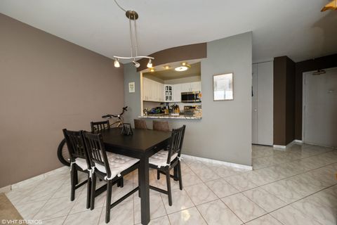 Tiny photo for 5415 N Sheridan Road #3405, Chicago, IL 60640 (MLS # 12423006)