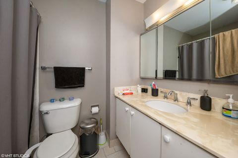 Tiny photo for 5415 N Sheridan Road #3405, Chicago, IL 60640 (MLS # 12423006)