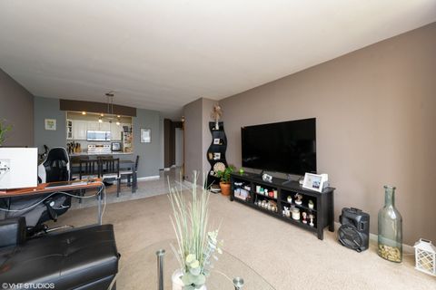 Tiny photo for 5415 N Sheridan Road #3405, Chicago, IL 60640 (MLS # 12423006)