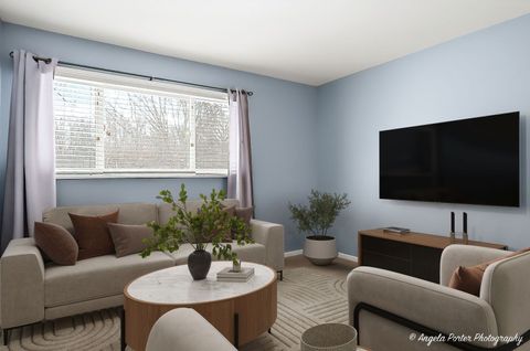 Tiny photo for 34110 N White Oak Lane #37B, Gurnee, IL 60031 (MLS # 12542469)