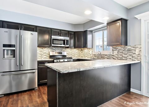 Tiny photo for 34110 N White Oak Lane #37B, Gurnee, IL 60031 (MLS # 12542469)