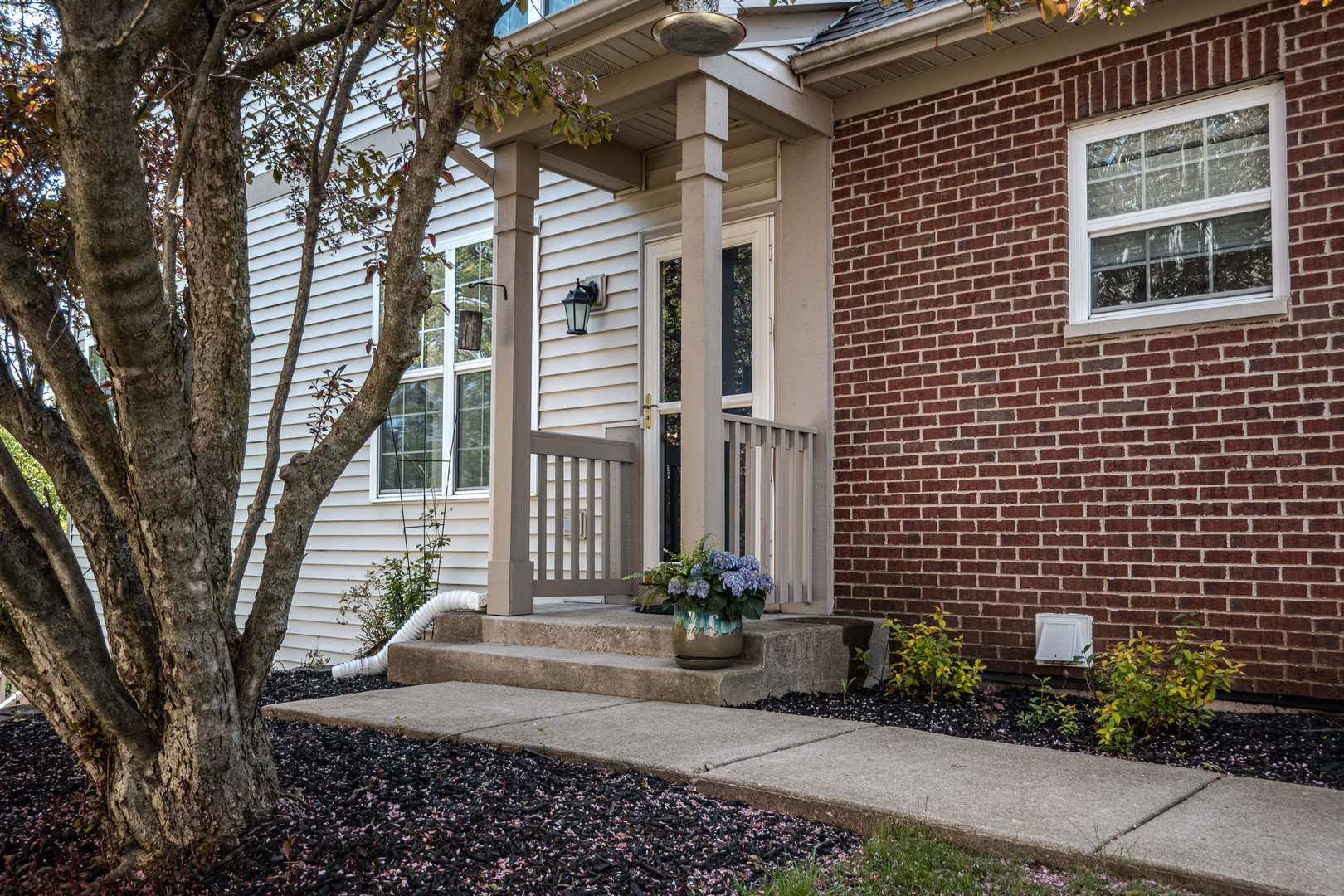 758 Oak Hollow Drive