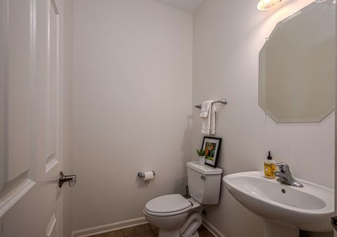 Tiny photo for 758 Oak Hollow Drive, Crystal Lake, IL 60014 (MLS # 12629158)