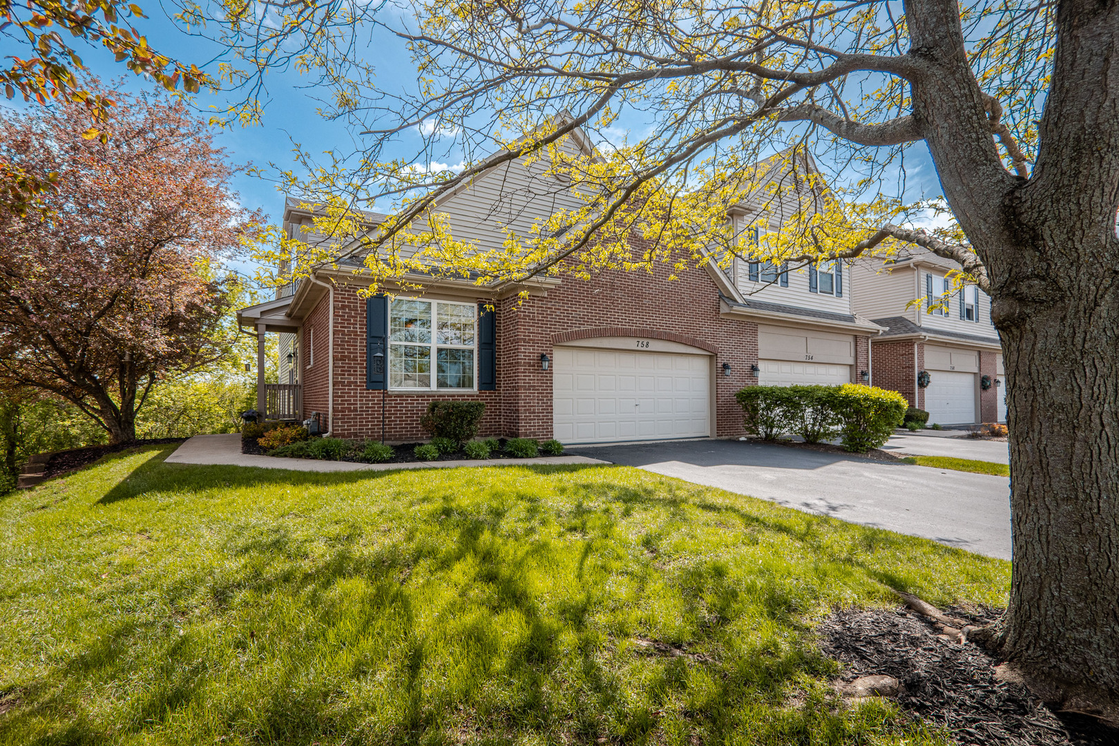 758 Oak Hollow Drive