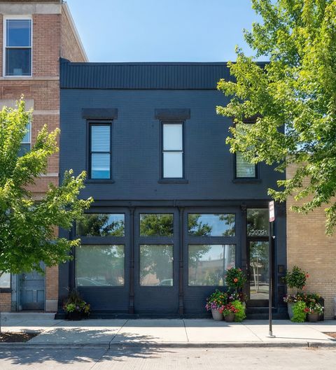 2370 N ELSTON Court Chicago IL 60614