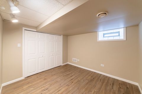 Tiny photo for 5806 S Menard Avenue, Chicago, IL 60638 (MLS # 12572567)