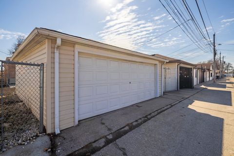 Tiny photo for 5806 S Menard Avenue, Chicago, IL 60638 (MLS # 12572567)