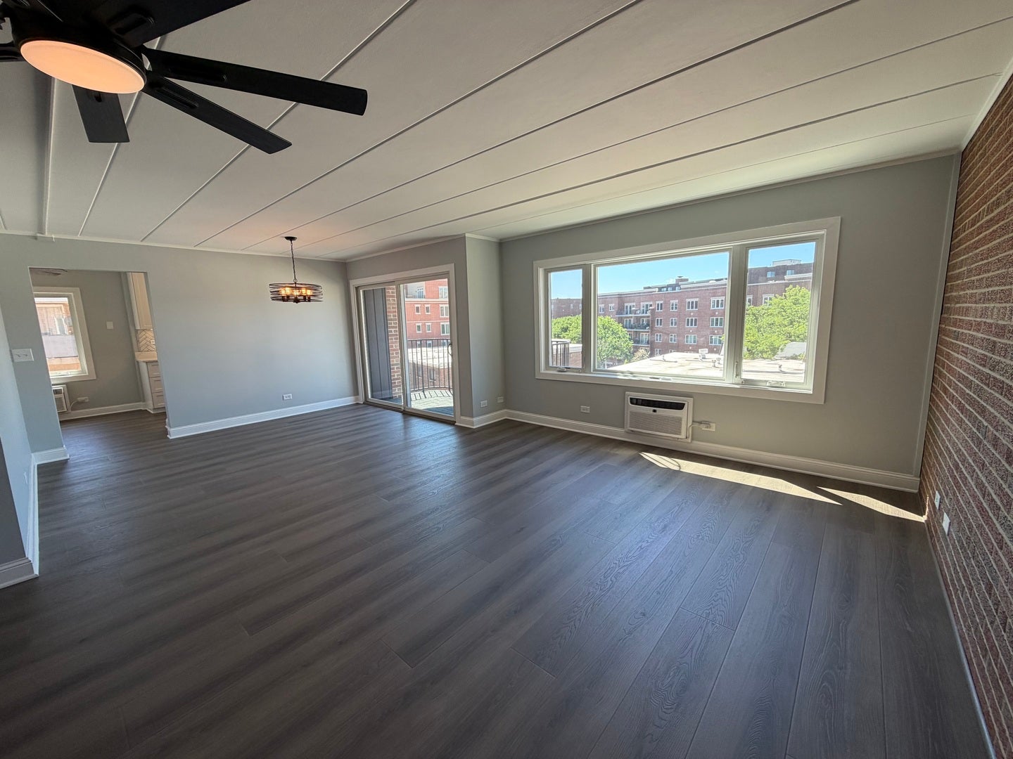659 Des Plaines Avenue 5D