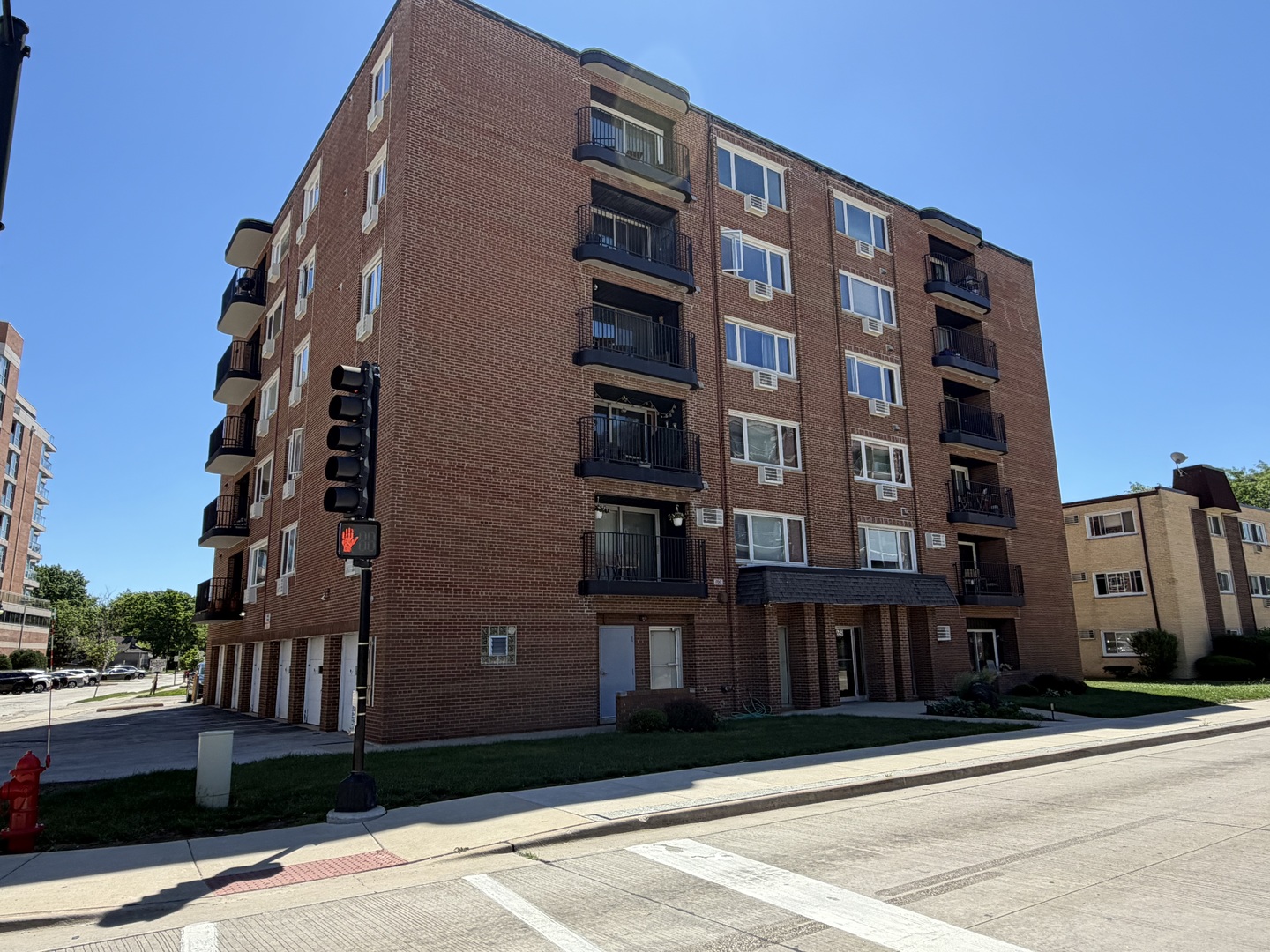659 Des Plaines Avenue 5D