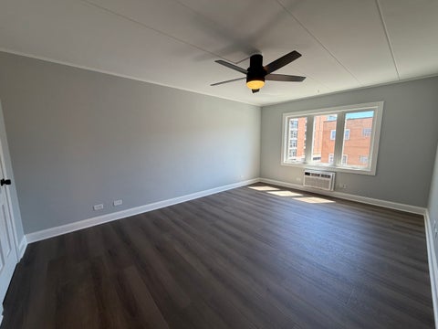 Tiny photo for 659 Des Plaines Avenue #5D, Des Plaines, IL 60016 (MLS # 12677562)