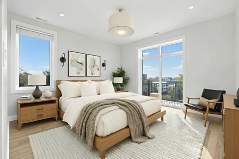 Tiny photo for 3653 W Barry Avenue #4E, Chicago, IL 60618 (MLS # 12538408)