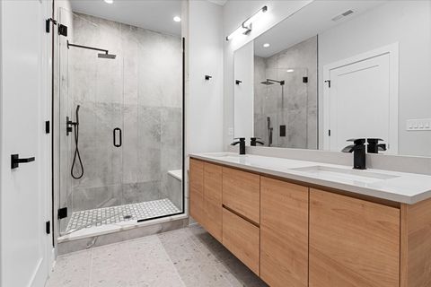 Tiny photo for 3653 W Barry Avenue #4E, Chicago, IL 60618 (MLS # 12538408)