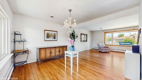 Tiny photo for 918 Park Drive, Melrose Park, IL 60160 (MLS # 12470836)