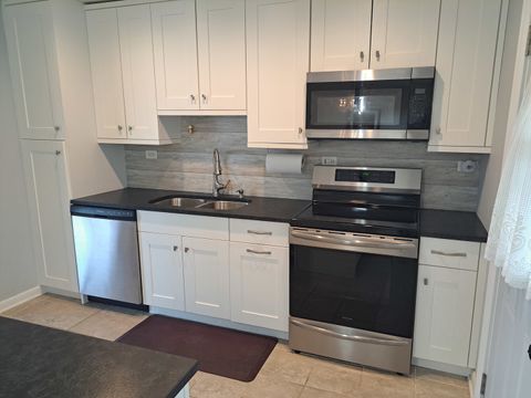 Tiny photo for 918 Park Drive, Melrose Park, IL 60160 (MLS # 12470836)