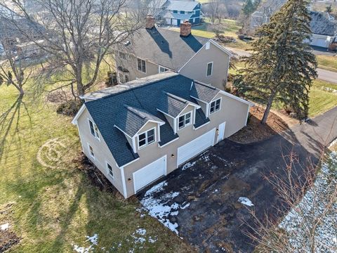 Tiny photo for 2321 Steeple Chase Circle W, Libertyville, IL 60048 (MLS # 12618129)