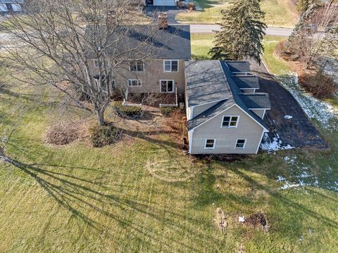 Tiny photo for 2321 Steeple Chase Circle W, Libertyville, IL 60048 (MLS # 12618129)