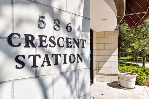 Tiny photo for 586 Crescent Boulevard #305, Glen Ellyn, IL 60137 (MLS # 12495386)