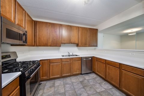 Tiny photo for 586 Crescent Boulevard #305, Glen Ellyn, IL 60137 (MLS # 12495386)
