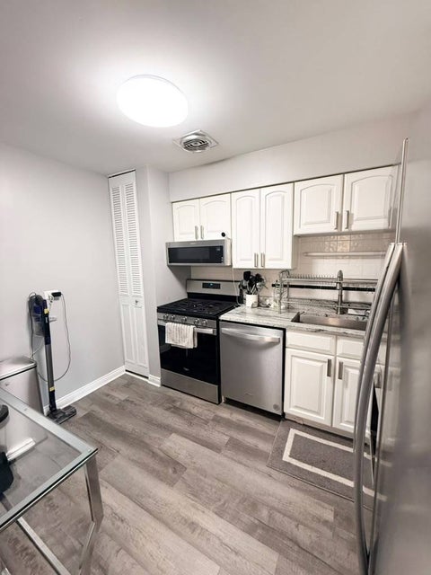 Tiny photo for 5506 Lincoln Avenue #516, Morton Grove, IL 60053 (MLS # 12774260)