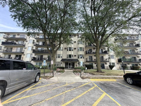 Tiny photo for 5506 Lincoln Avenue #516, Morton Grove, IL 60053 (MLS # 12774260)