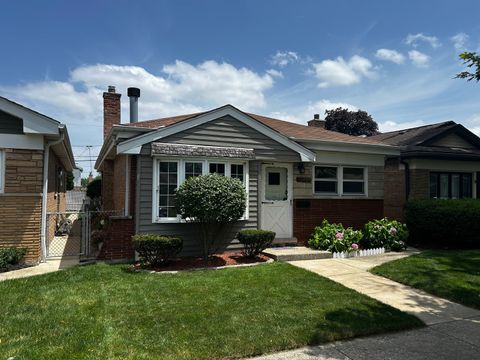 Tiny photo for 4535 Warsaw Avenue, Lyons, IL 60534 (MLS # 12696295)