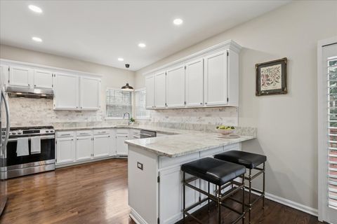 Tiny photo for 12790 W Sanctuary Lane, Lake Bluff, IL 60044 (MLS # 12591369)