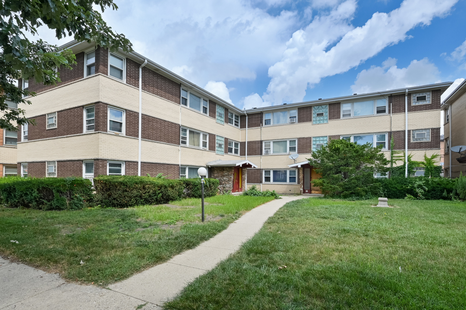 8544-48 W Gregory Street