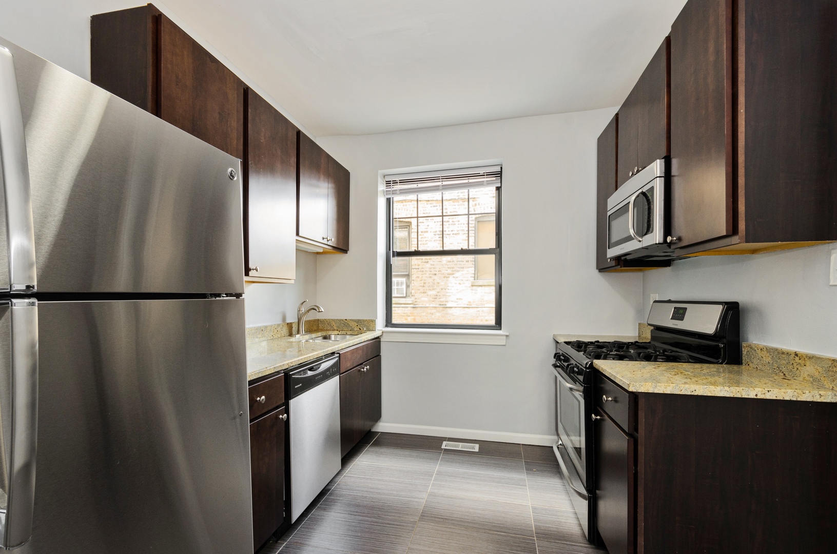 1642 W Jonquil Terrace 2