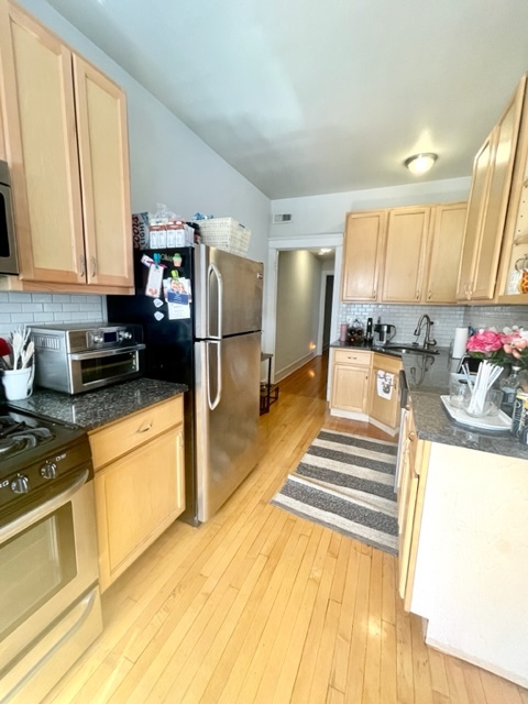 3706 N FREMONT Street 3