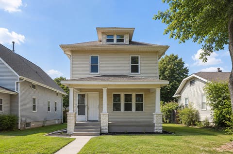 Photo of 174 16th Avenue, East Moline, IL 61244 (MLS # 12723156)