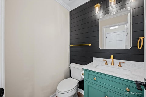 Tiny photo for 1 Carlisle Road, Hawthorn Woods, IL 60047 (MLS # 12751601)