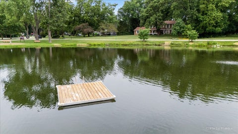 Tiny photo for 1 Carlisle Road, Hawthorn Woods, IL 60047 (MLS # 12751601)