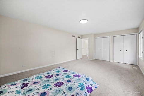 Tiny photo for 1 Carlisle Road, Hawthorn Woods, IL 60047 (MLS # 12751601)