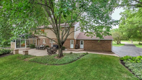 Tiny photo for 1 Carlisle Road, Hawthorn Woods, IL 60047 (MLS # 12751601)
