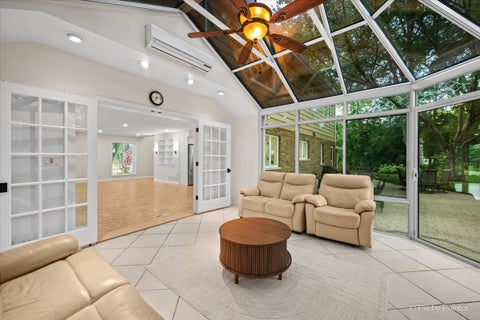 Tiny photo for 1 Carlisle Road, Hawthorn Woods, IL 60047 (MLS # 12751601)